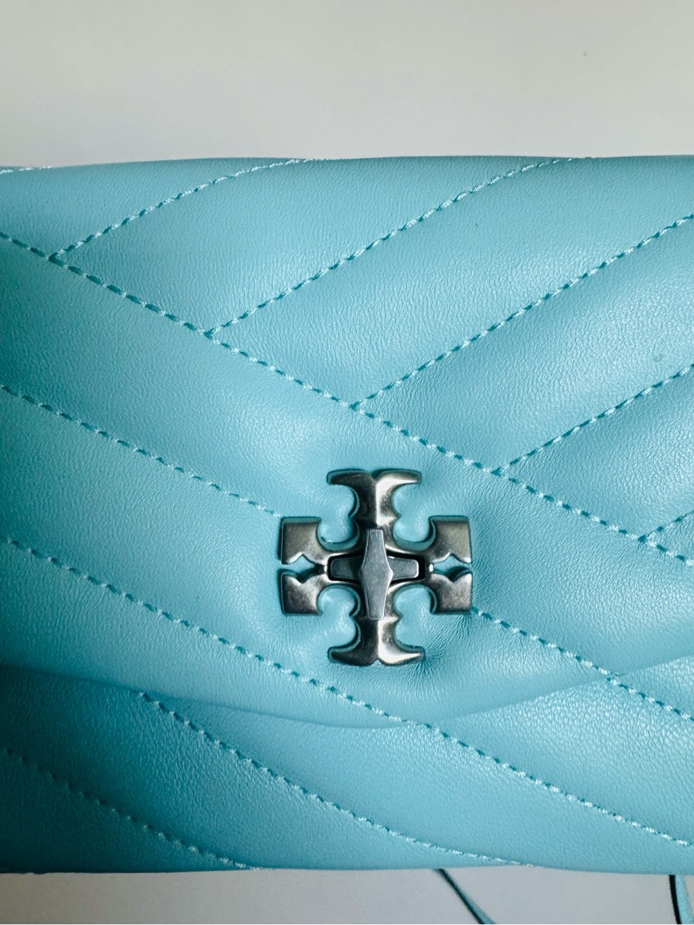 Tory Burch Kira Chevron Leather WOC Chain Wallet WOC Celeste Turquoise Aqua Blue - Picture 3 of 10